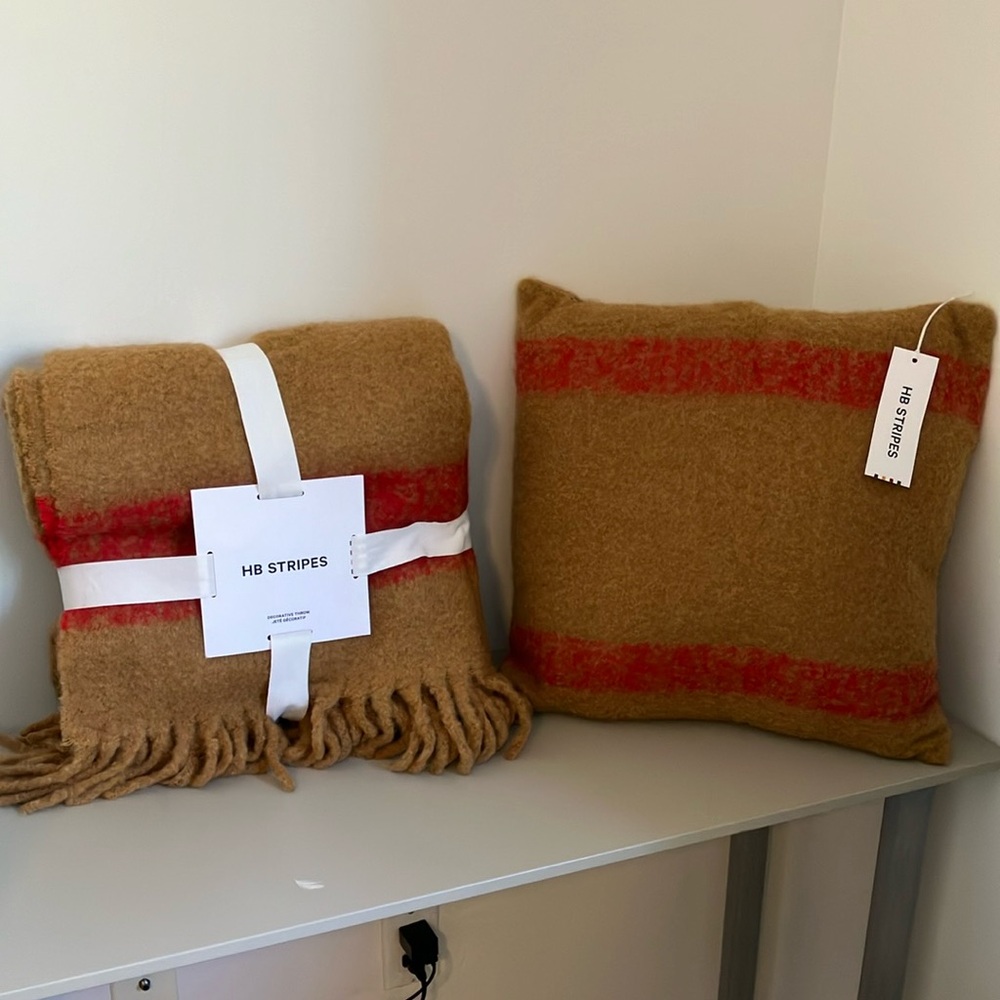 HBC stripes, chipmunk combo. Throw and pillow. New.